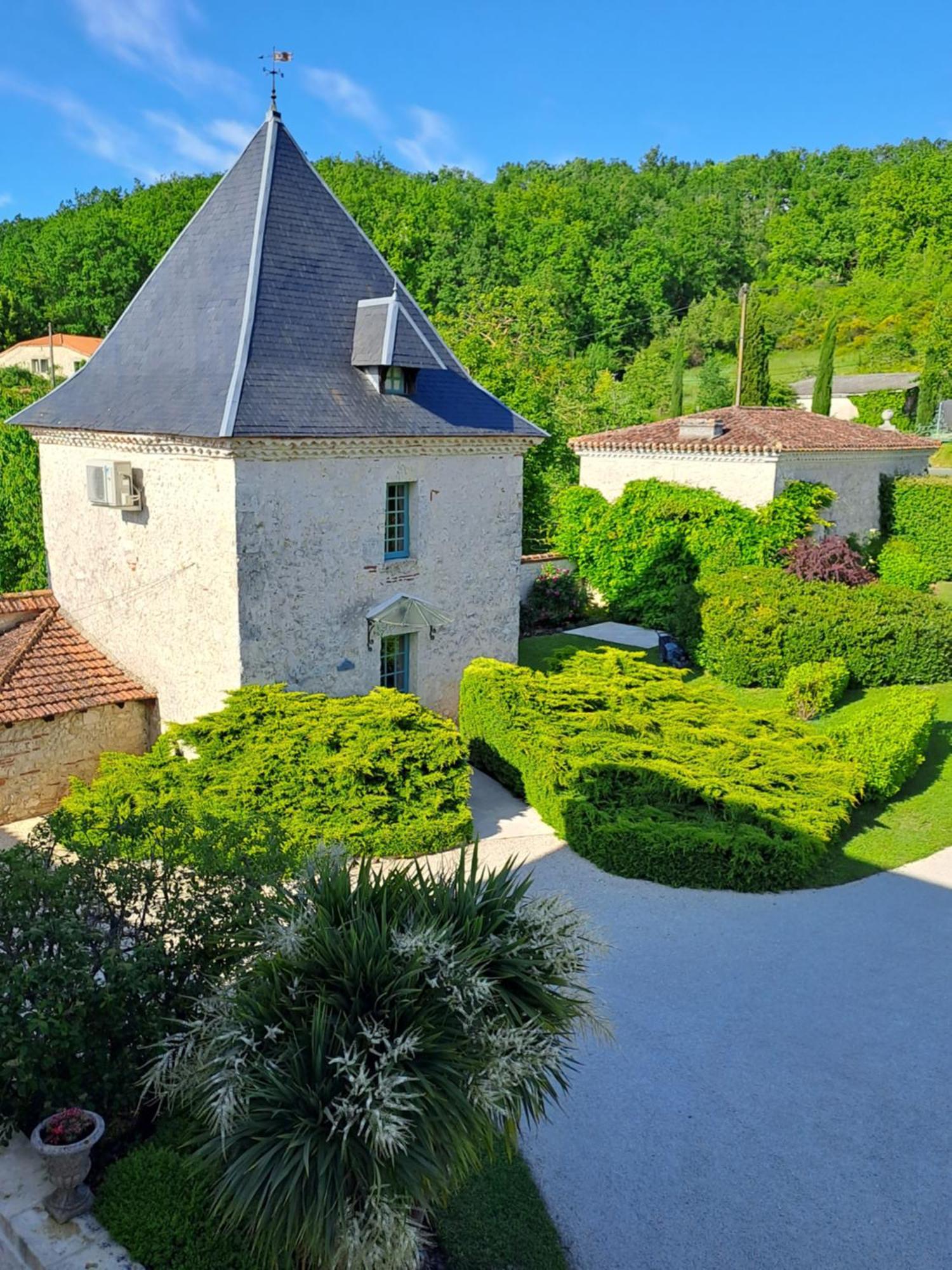 La Maison De Maitre Sainte-Livrade-sur-Lot Exterior photo